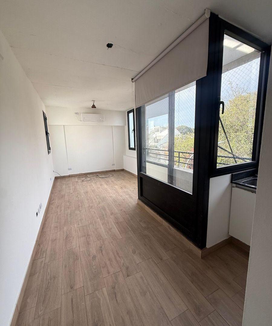 Foto de Monoambiente con terraza propia opción cochera, imagen 1