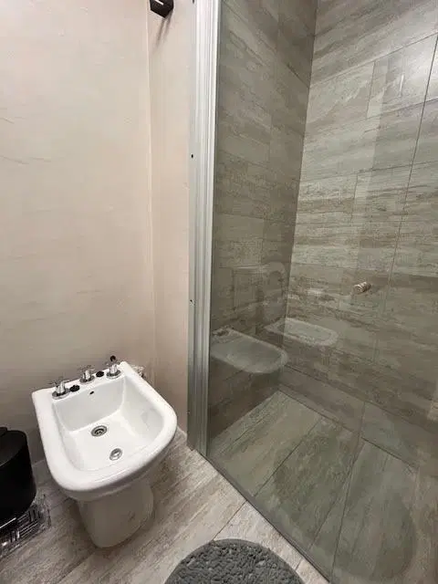 Departamento en venta monoambiente completo con cochera en Temperley, SUM y Gimnasio 2