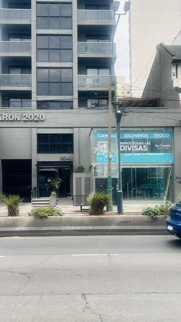 Foto de Local de 250m2 con cajero y oficinas, cochera, en alquiler Lomas de, imagen 1