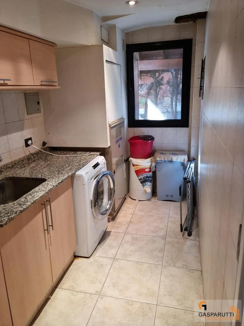 Casa en Venta en Septiembre, 6 Ambientes con Pileta!