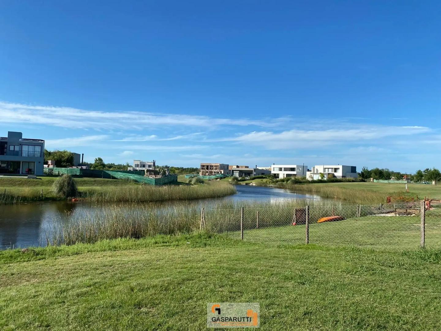 Lote a La Laguna en Venta en El Naudir Aguas Privadas!