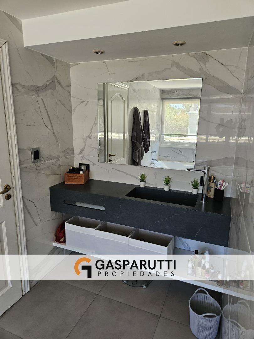 Foto de Casa en Venta y Alquiler 5 Dorm con Pileta Barrio Septiembre, imagen 5