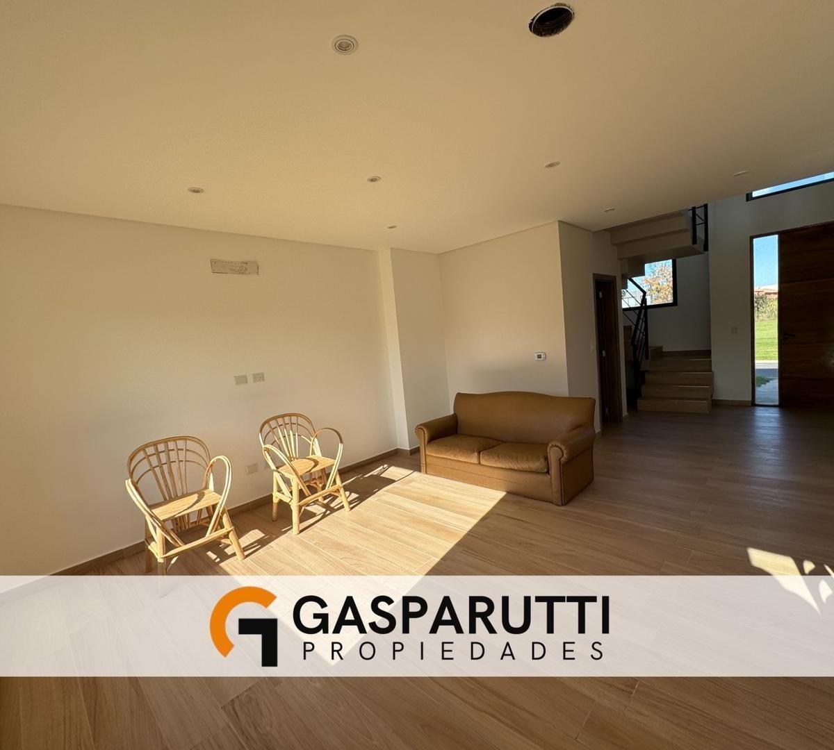 Foto de Casa en Venta en Puertos del Lago, Araucarias con Pileta, imagen 2
