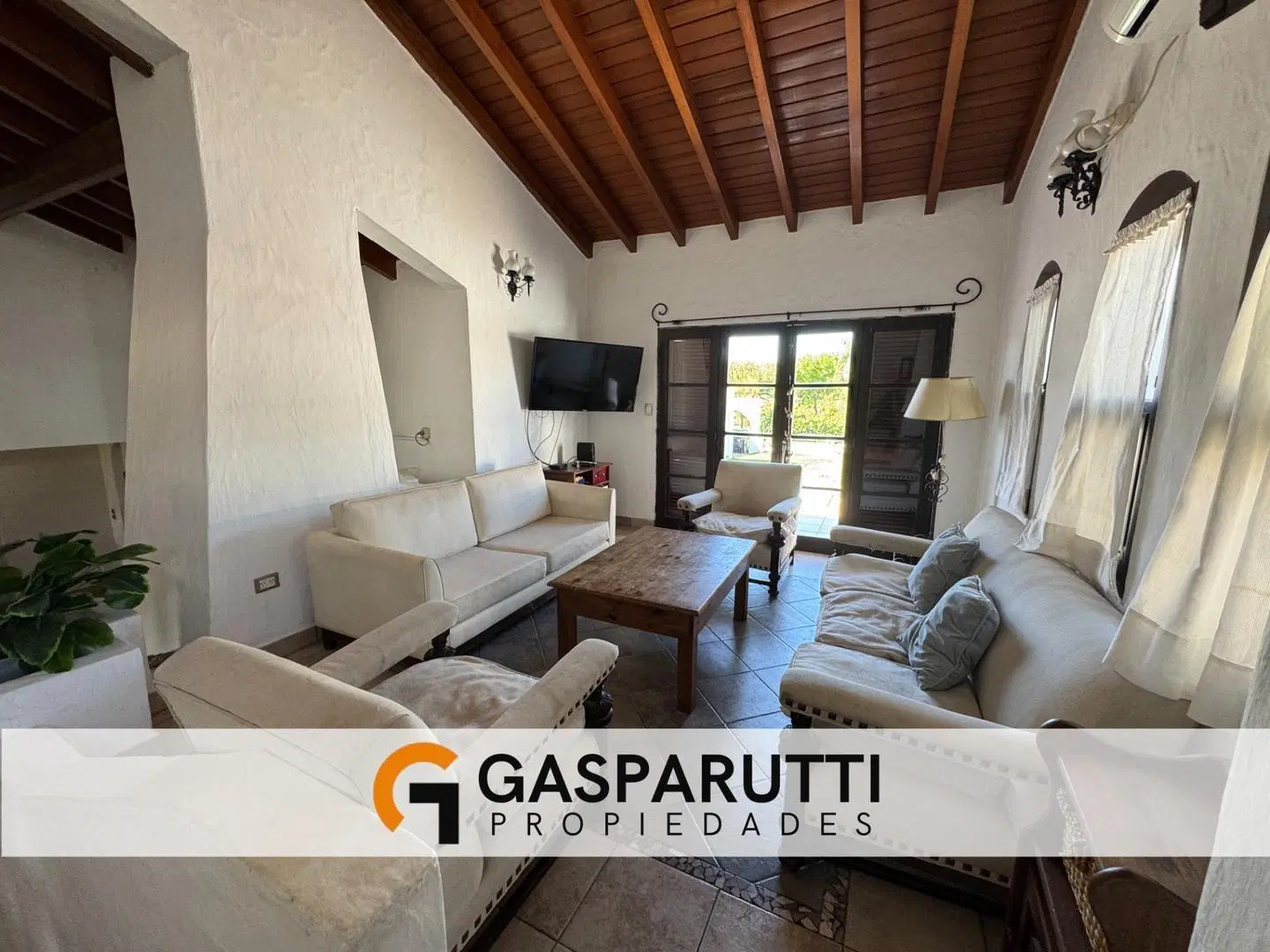 Casa en venta en Aranjuez Country Club. APTO CREDITO 3