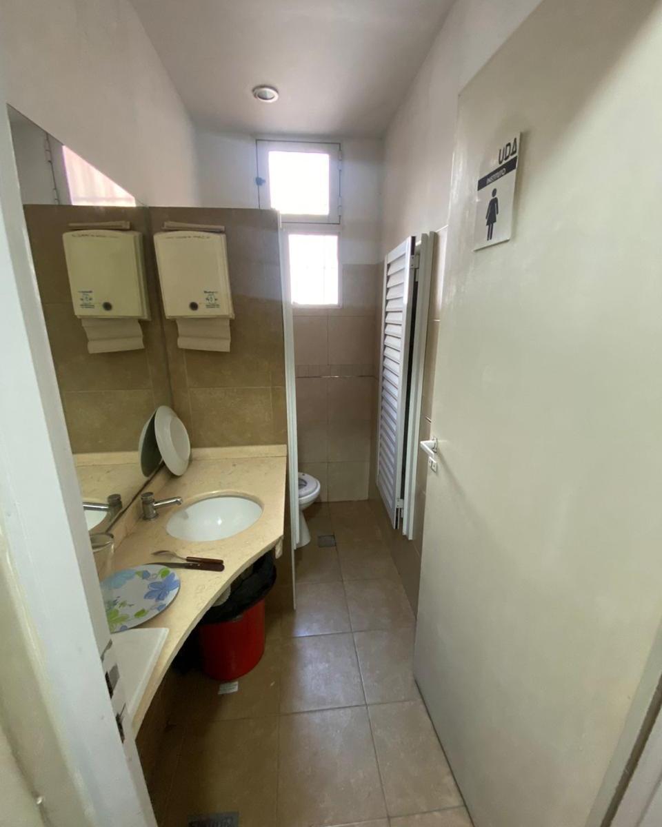 Hermosa Casa de Estilo - Vivienda o Profesional - Excelente Ubicación 1