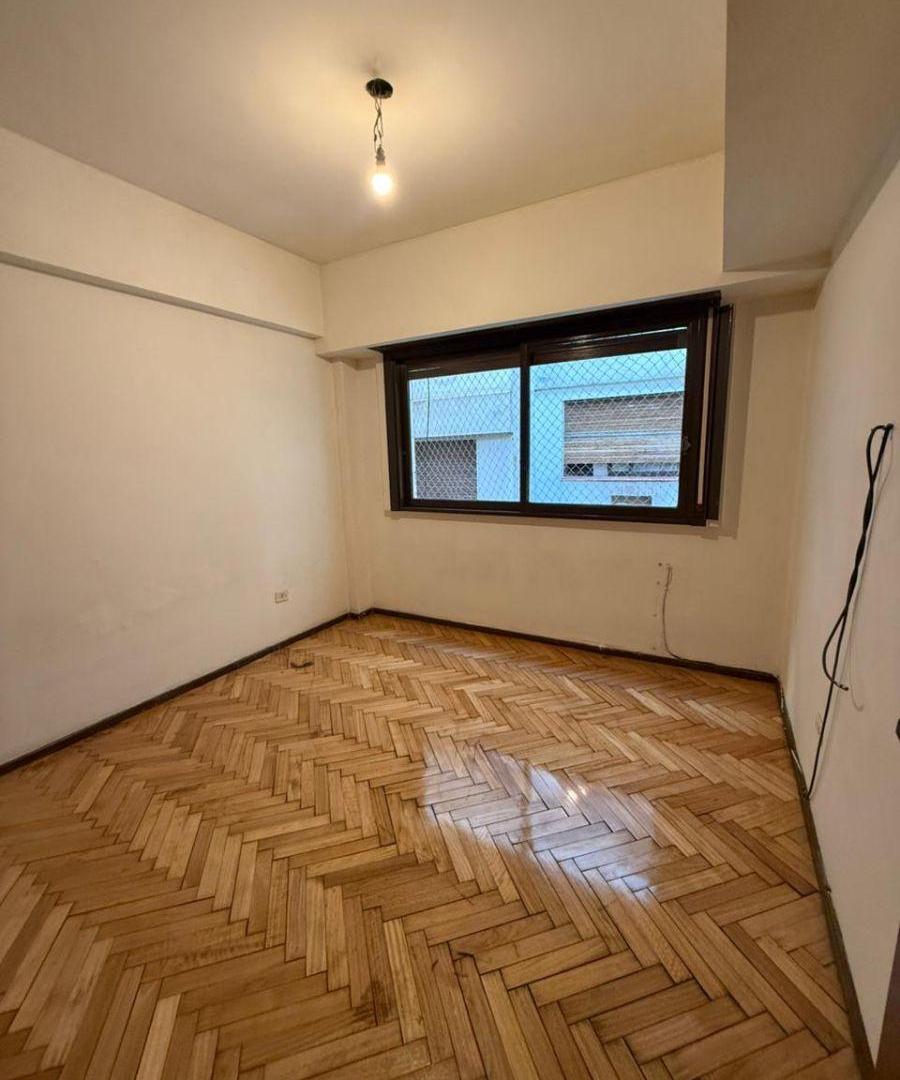 2 AMBIENTES - LATERAL - BALCON FRANCES - EXCELENTE UBICACION