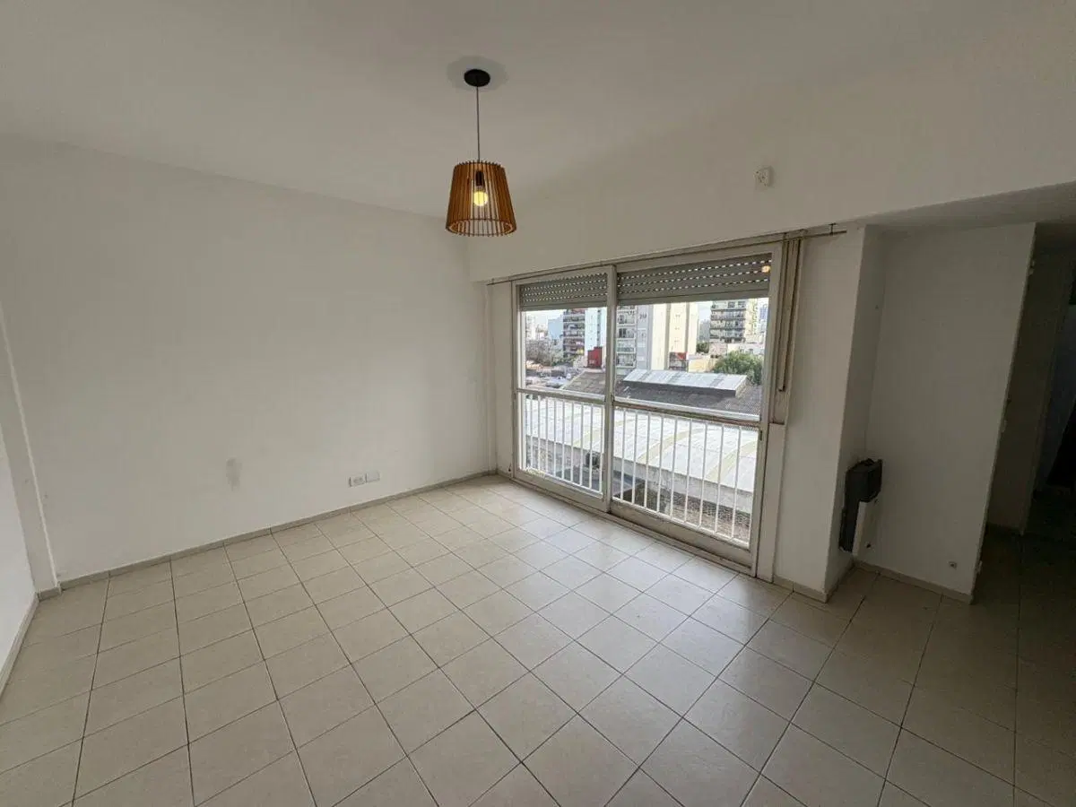2 AMBIENTES - CONTRAFRENTE - BALCON FRANCES - MUY LUMINOSO 2