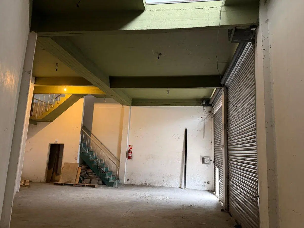 GALPON/LOCAL DE 132 M2 EN ZONA WARNES 4