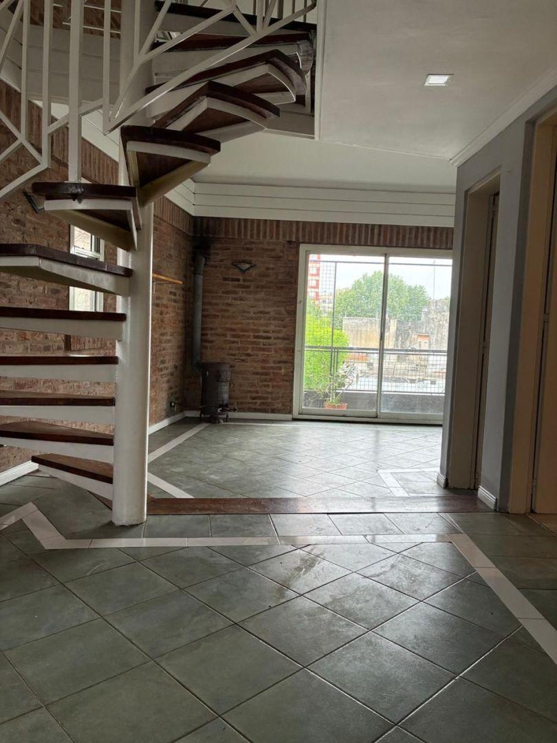 Foto de Alquiler de Departamento 3 Ambientes en Dúplex Sin expensas - Apto, imagen 2