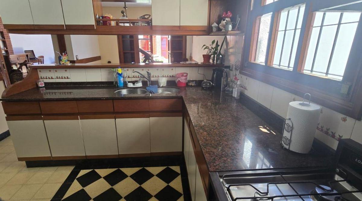 Foto de Venta de Casa 6 AMBIENTES en Haedo Chico, Morón, imagen 3