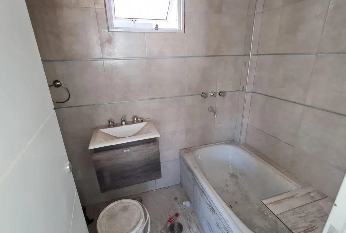 Foto de Venta de Departamento MONOAMBIENTE en Villa Luzuriaga, imagen 2