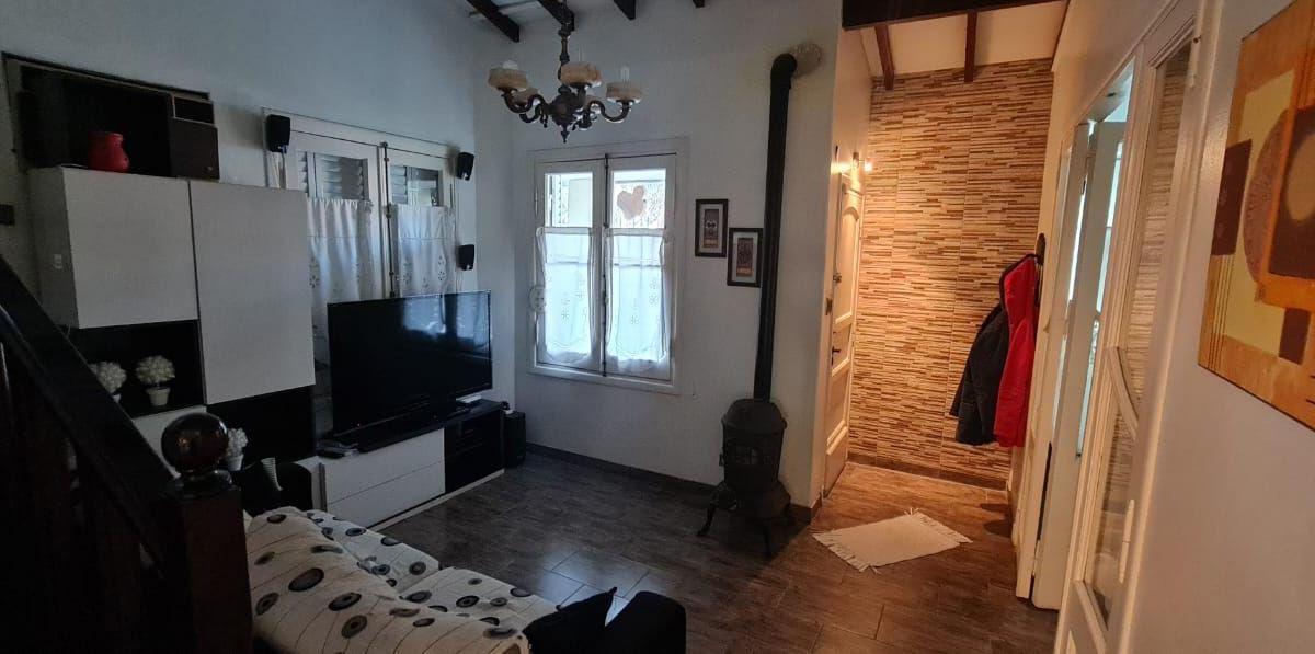 Foto de Venta de Casa 5 AMBIENTES en Villa Luzuriaga, imagen 2