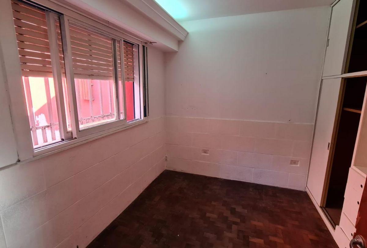 Venta de Casa 4 AMBIENTES en Villa Luzuriaga