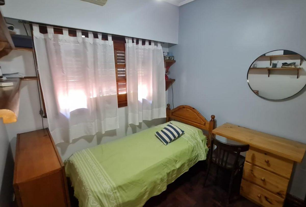 Venta de Casa 4/5 AMBIENTES c/Cochera, Pileta y Quincho