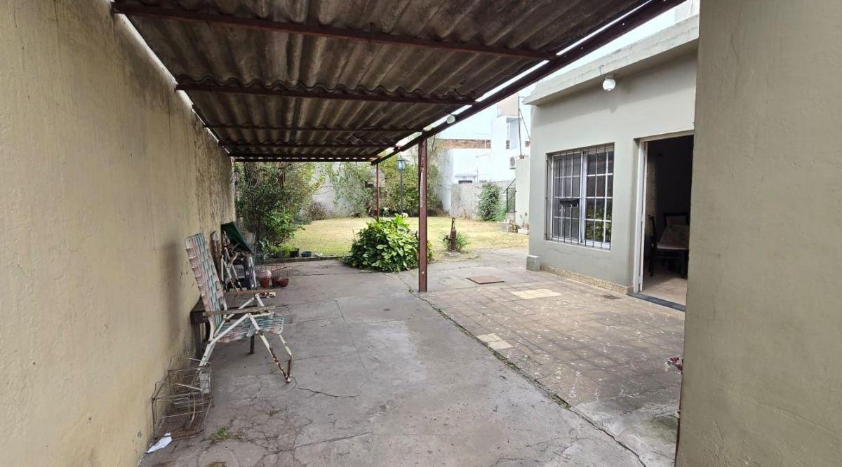 Venta de Casa 4 AMBIENTES en San Justo,
