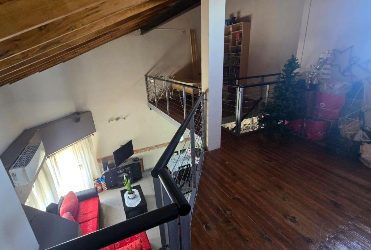 Venta de PH 4 AMBIENTES en Isidro Casanova,