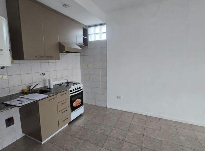 Alquiler de Departamento MONOAMBIENTE en San Justo 4