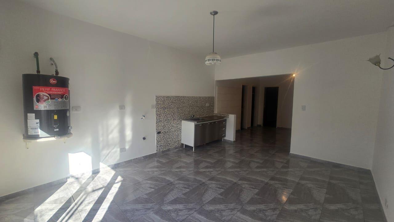 Foto de Alquiler Departamento tipo Casa 3 Ambientes en San Justo, imagen 3