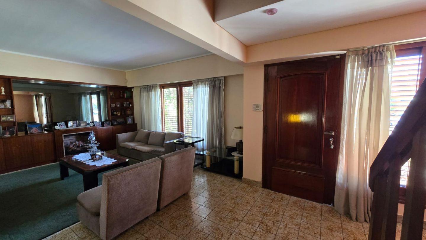 Venta de Casa 5 AMBIENTES en San Justo