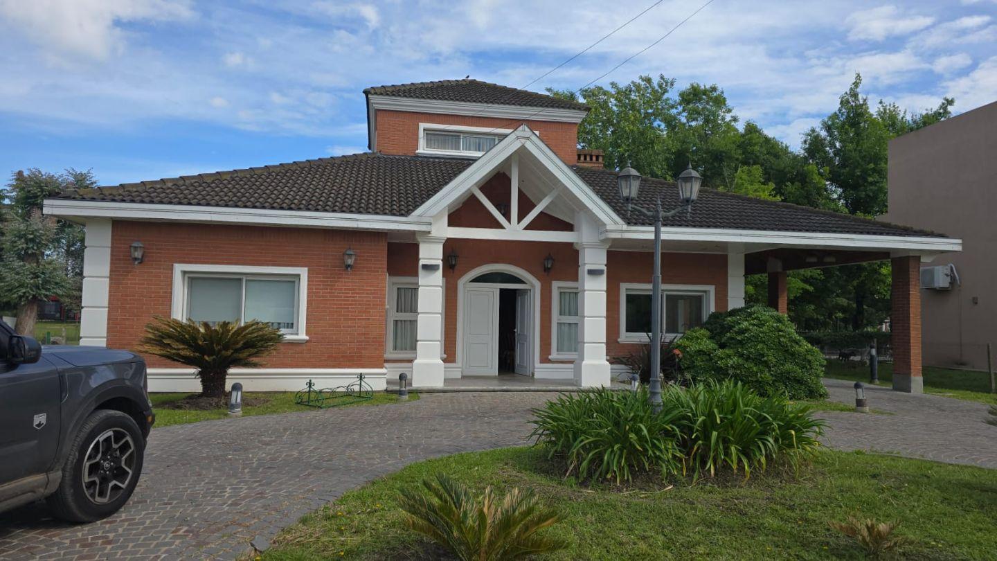 CASA EN VENTA - CLUB DE CAMPO LAS PERDICES