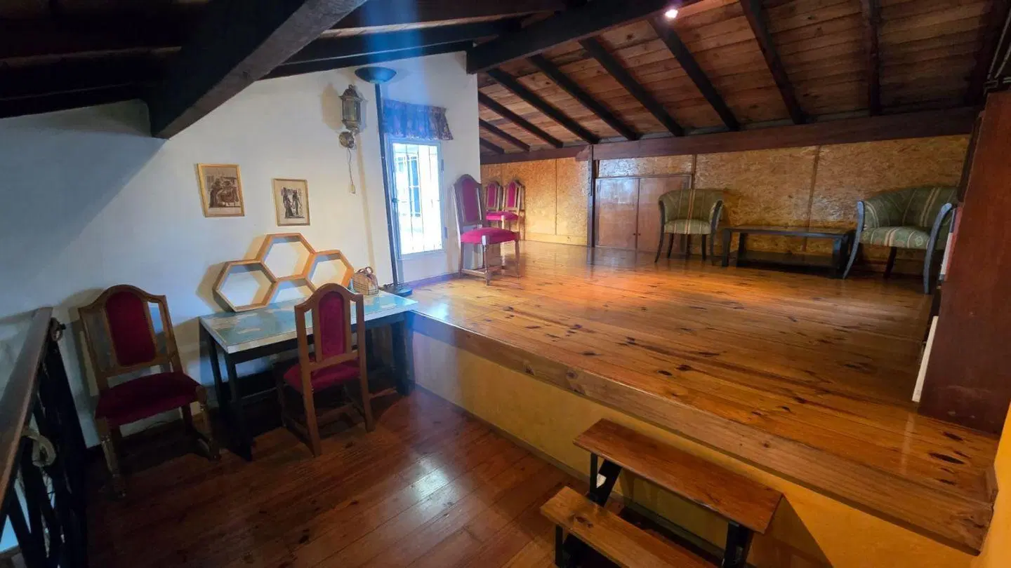 Venta de Casa 4 AMBIENTES c/Cochera en San Justo 4