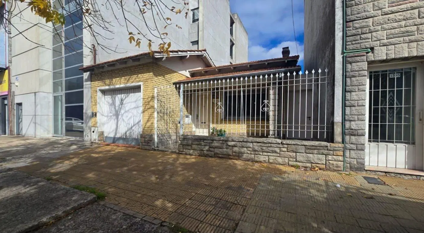 Venta de Casa 4 AMBIENTES c/Cochera en San Justo 3