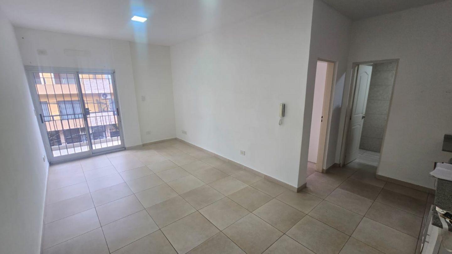 Alquiler de Departamento 2 AMBIENTES en Lomas del Mirador,
