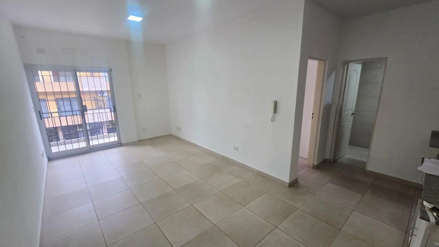 Alquiler de Departamento 2 AMBIENTES en Lomas del Mirador, 2