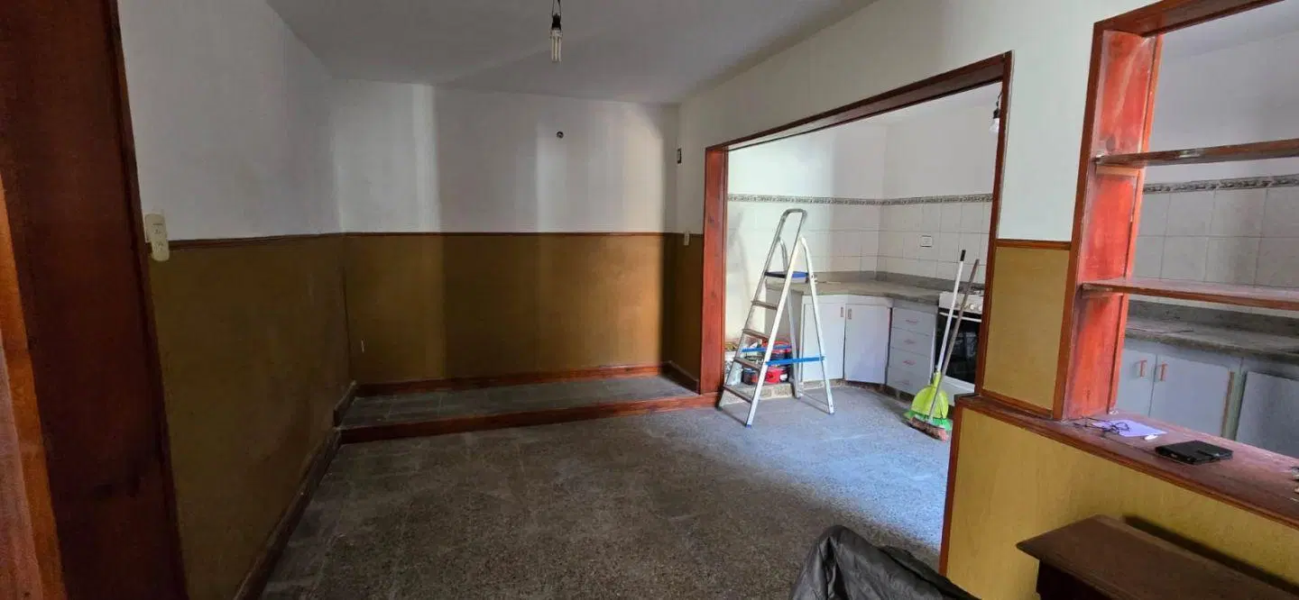 Alquiler de Casa 4 AMBIENTES en Isidro Casanova, 2