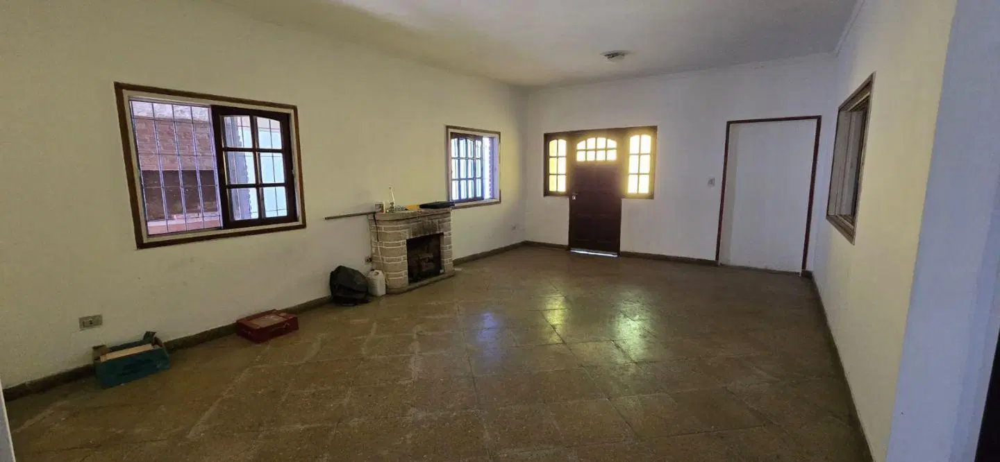 Alquiler de Casa 4 AMBIENTES en Isidro Casanova, 1