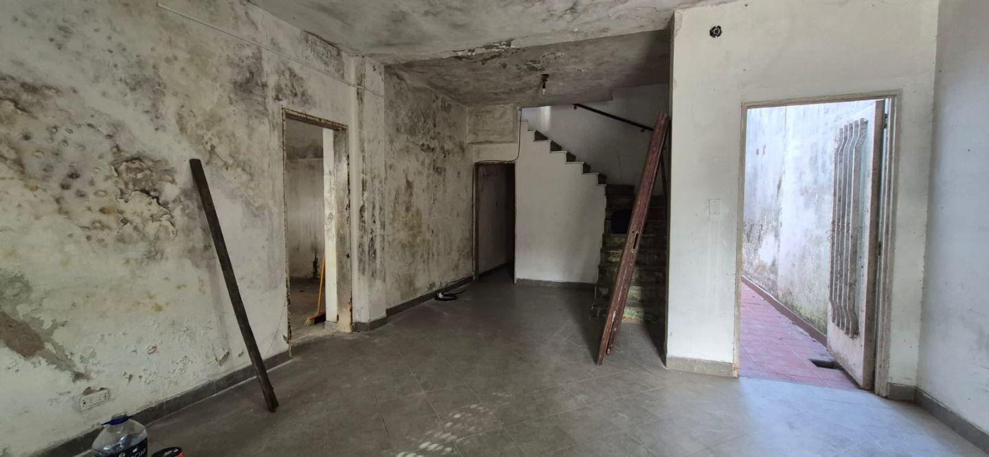 Foto de Venta de Casa a refaccionar en Parque Avellaneda, Capital Federal, imagen 2