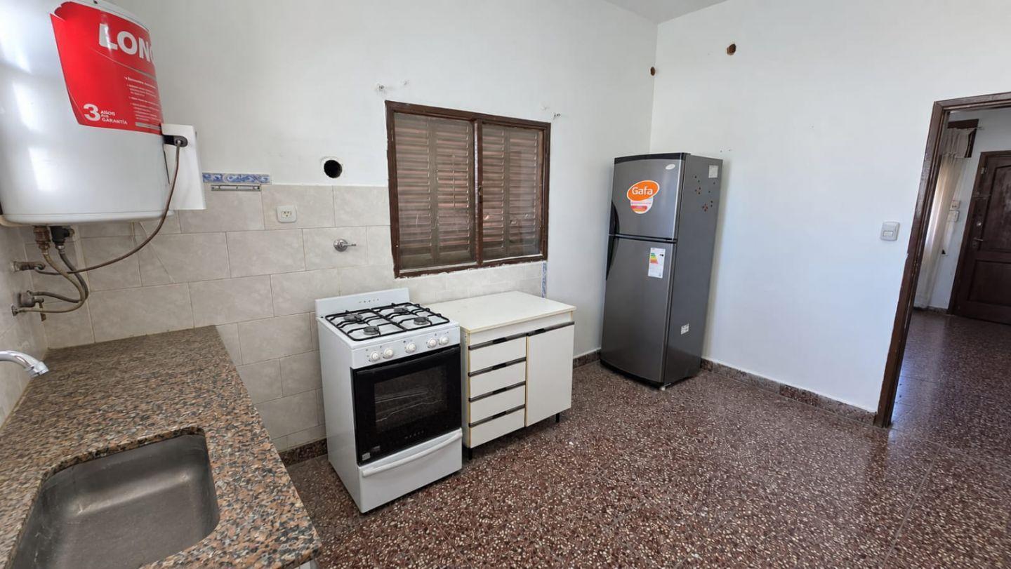 Foto de VENTA DE CASA 3 AMBIENTES EN LOTE PROPIO - San Justo, imagen 3