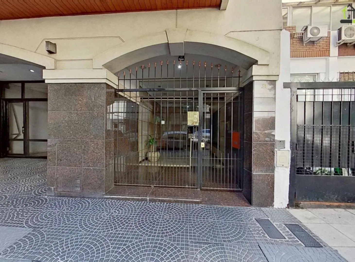 Departamento De 3 Ambientes + Super Luminoso + Cochera Fija Cubierta 4