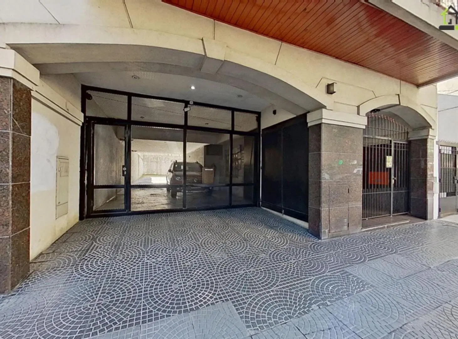 Departamento De 3 Ambientes + Super Luminoso + Cochera Fija Cubierta 3