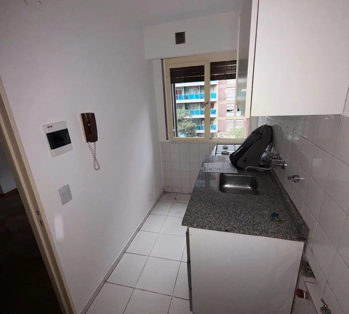 Nva Cba, 1 dorm, cocina/sep, 3er piso a la calle!!! 5