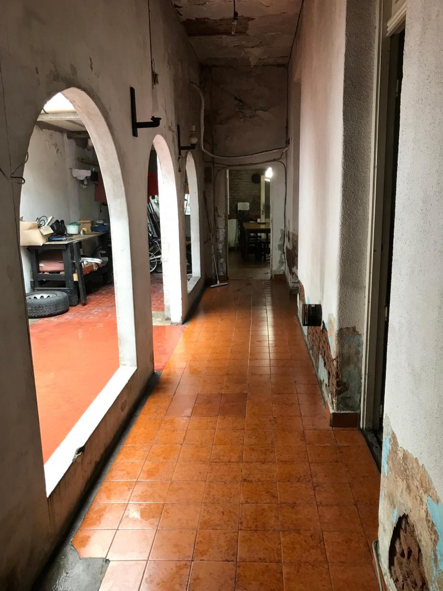 Foto de CASA 5 AMB 2 PATIOS,TERRAZA y QUINCHO. LINIERS, imagen 2