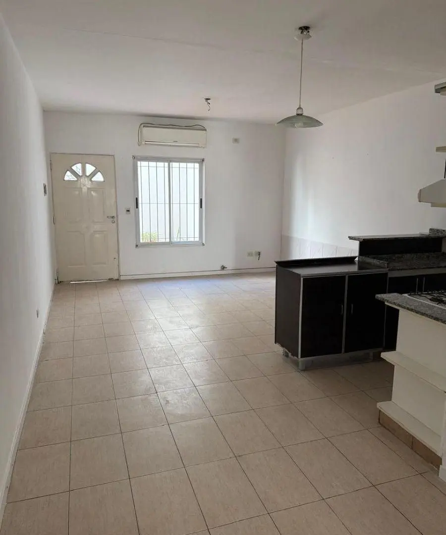 PH 3 AMB PB C/FONDO, VILLA LURO BASUALDO 522.SE VENDE CON RENTA ( ALQUILADO) 4