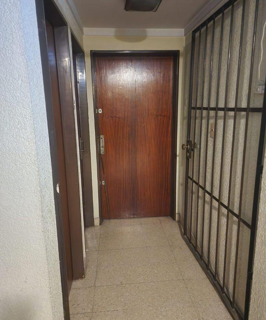 Foto de DEPARTAMENTO 4 AMBIENTES MAS DEPENDENCIA . FRENTE C/BALCON CORRIDO, imagen 3