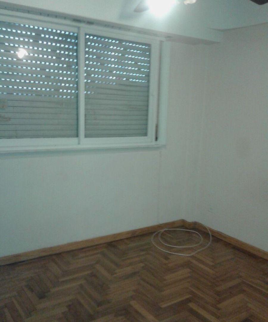 Foto de DEPARTAMENTO 2 AMBIENTES Piso 6 CONTRA FRENTE, VENEZUELA 4066 ALMAGRO, imagen 3