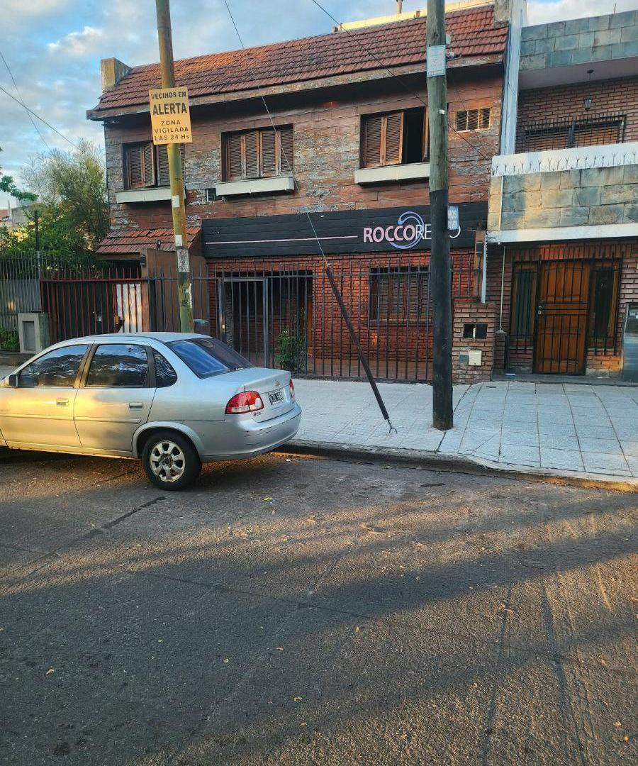 Foto de Casa multifamiliar, DOS de 3AMB y UNO de 2 AMB, COCHERA .-LINIERS, imagen 5
