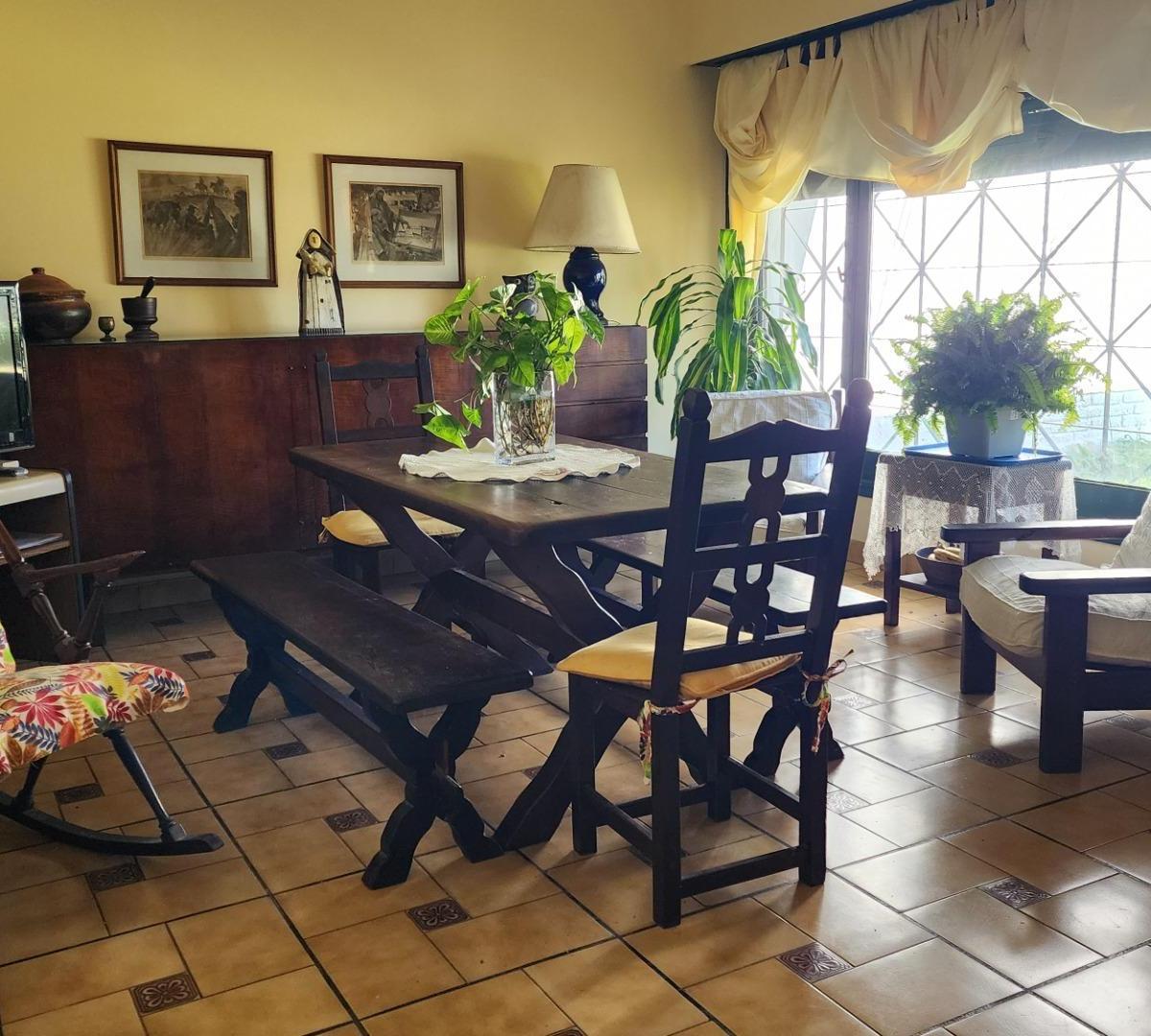 Casa | 200 m² | 4 Dorm | 2 Baños | Garage | Gran Jardin | 2