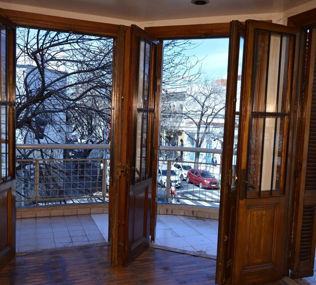 Departamento PH en Venta Ubicado en Colegiales, Capital Federal, Buenos Aires 3