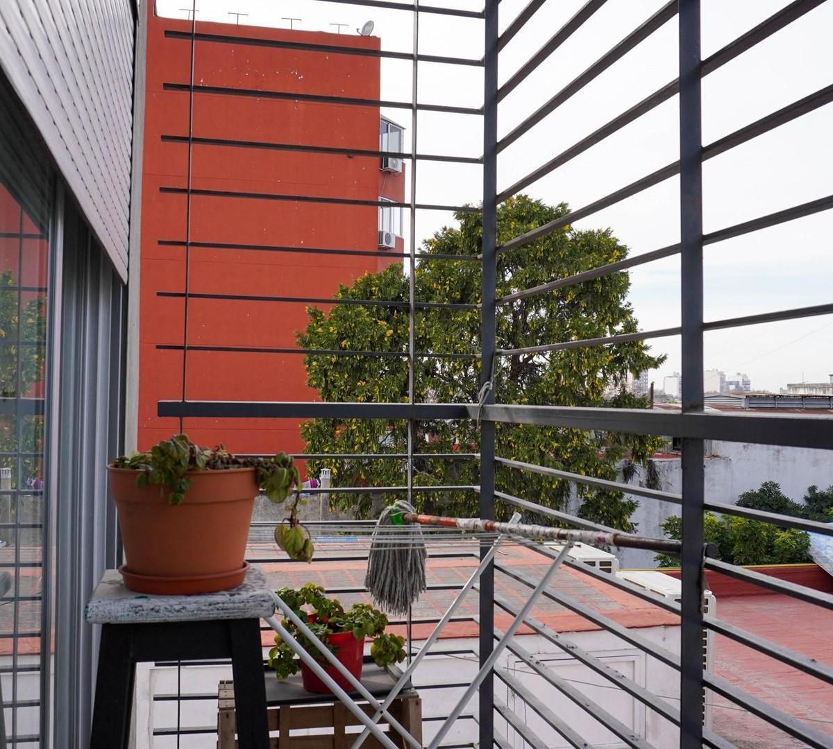 Departamento en Venta Ubicado en Flores, Capital Federal, Buenos Aires 2