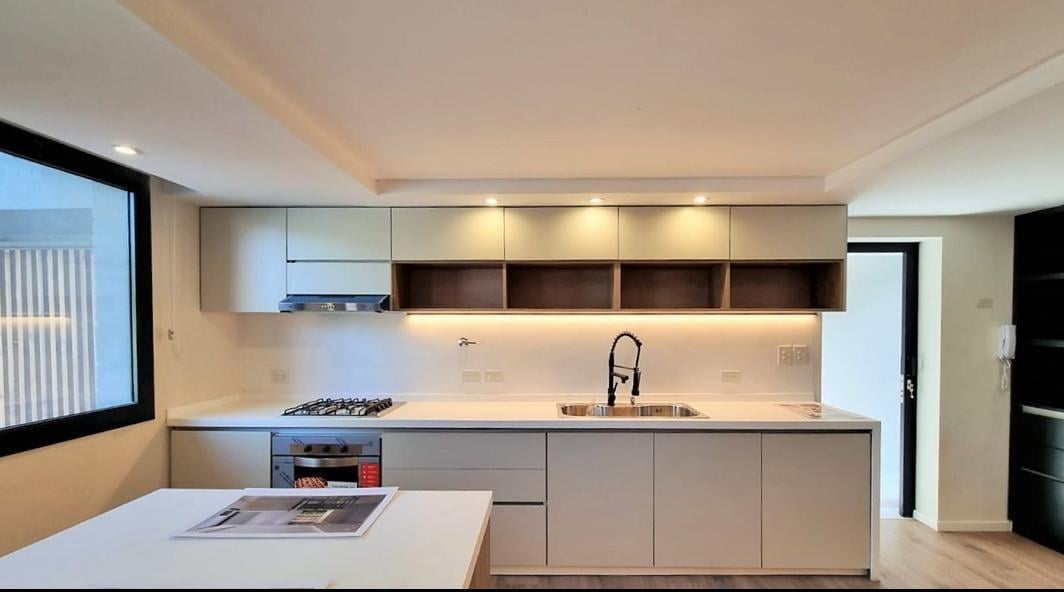Foto de Casa Chalet en Venta en Castelar, Morón, G.B.A. Zona Oeste, imagen 1