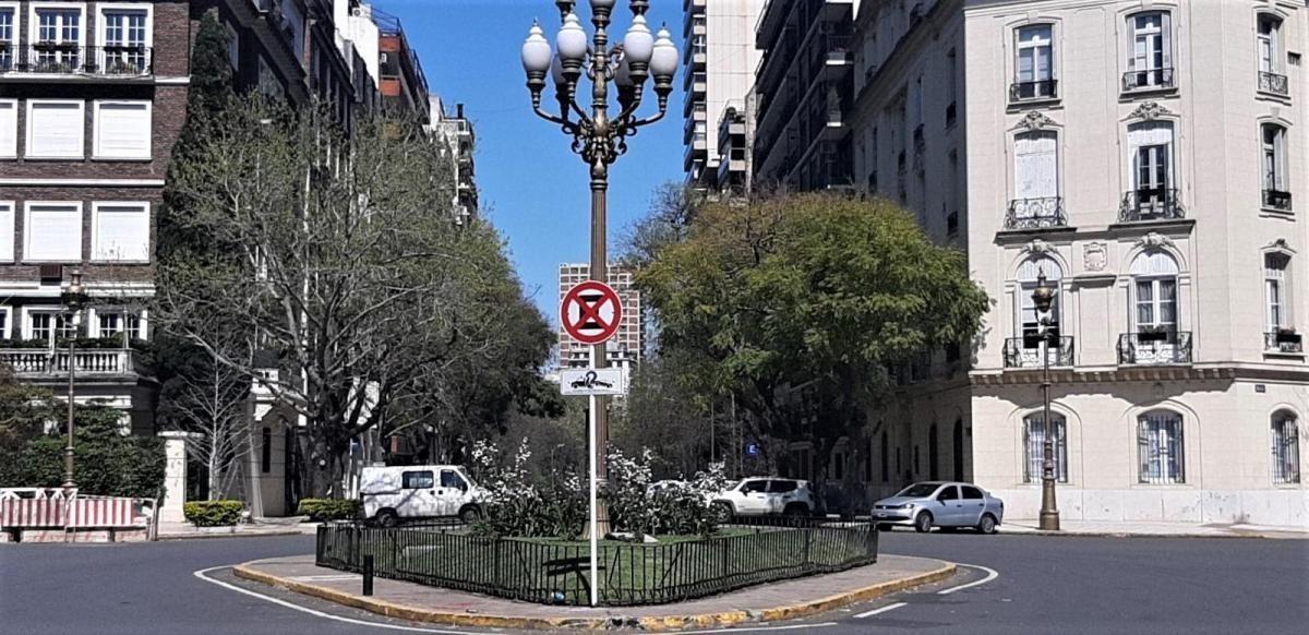 Foto de Departamento en venta de 4 dormitorios c/ cochera en Recoleta, imagen 2