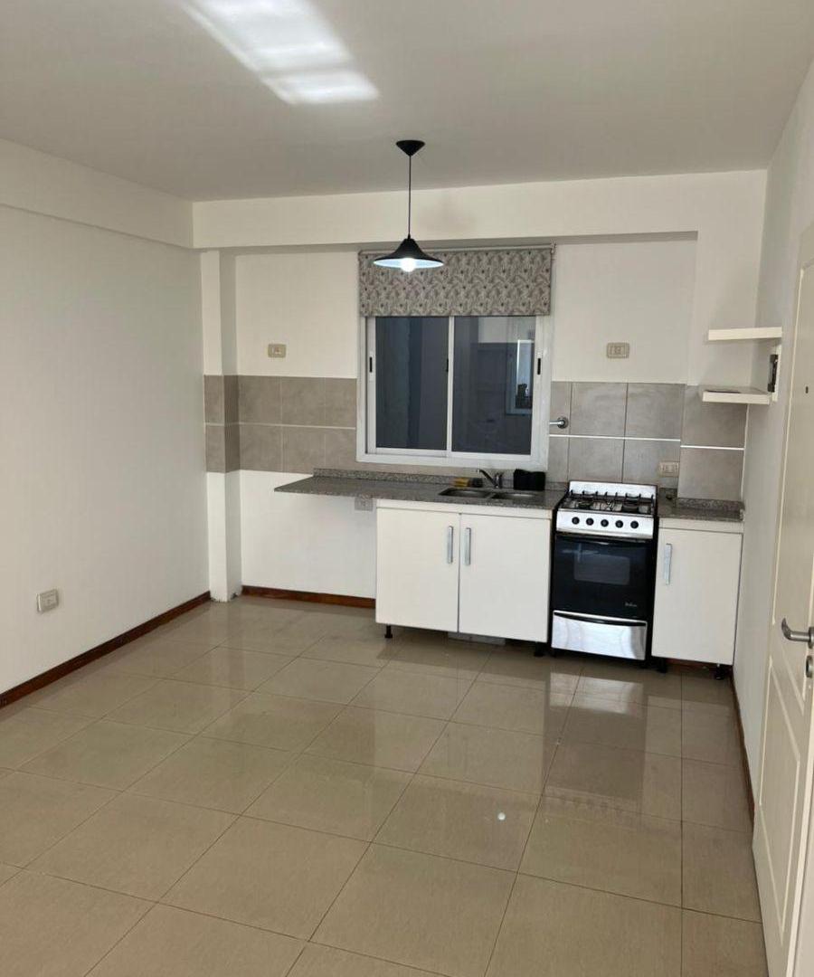 Foto de ALQUILER Monoambiente luminoso con balcón en Villa Pueyrredón, imagen 4