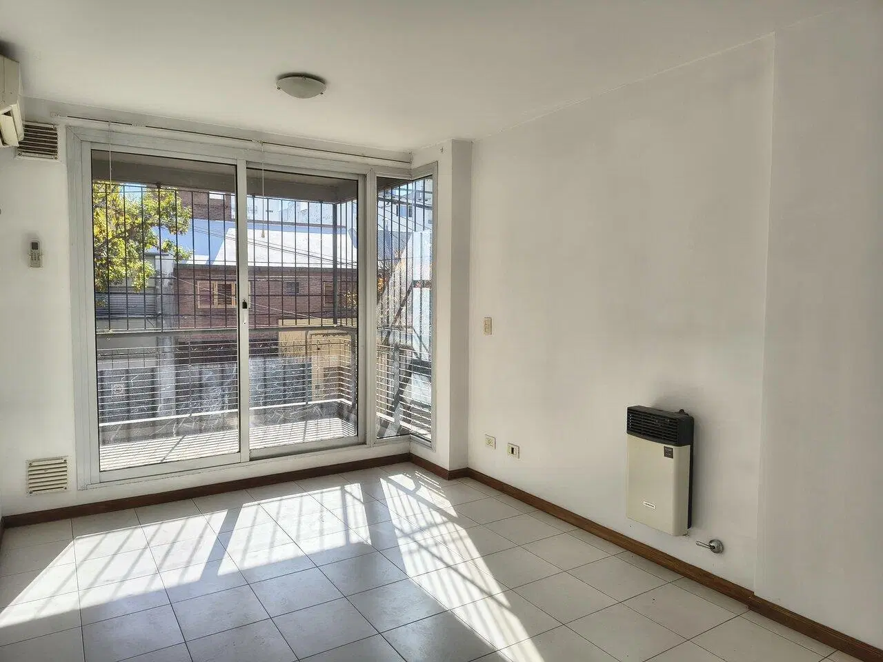 ALQUILER DEPTO 1 DORMITORIO CON BALCON ECHESORTU 4