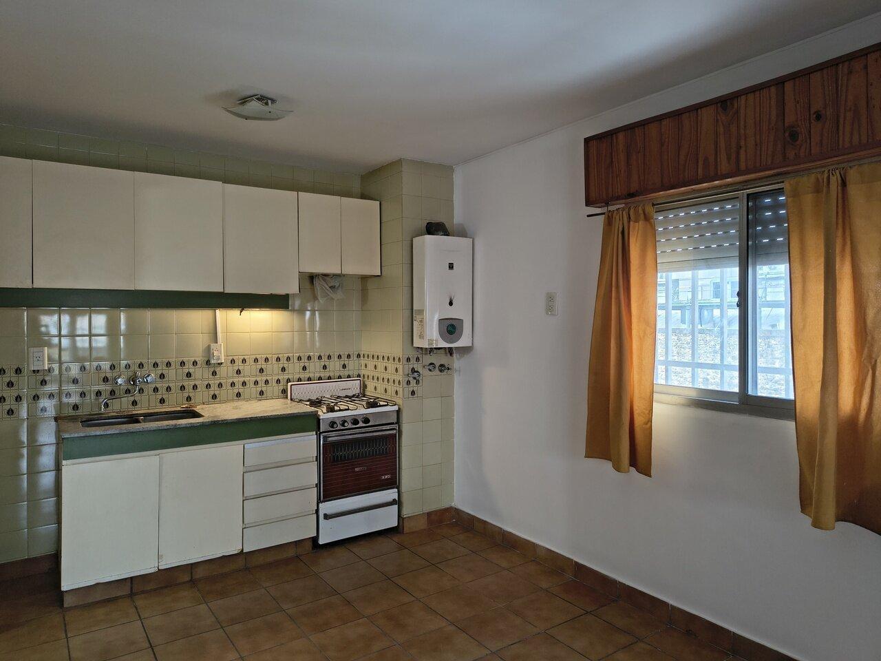 Foto de ALQUILER MONOAMBIENTE AMPLISIMO TUCUMAN E ITALIA, imagen 5