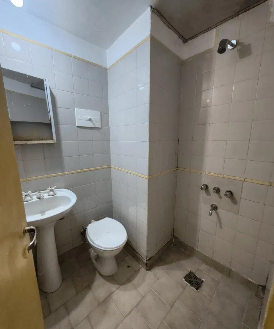 ALQUILER MONOAMBIENTE DIVIDIDO - OV. LAGOS 1061 1