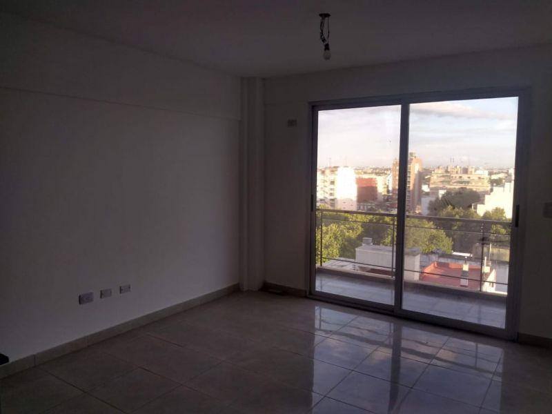 Venta Monoambiente Al Contrafrente con Balcon en Flores 4